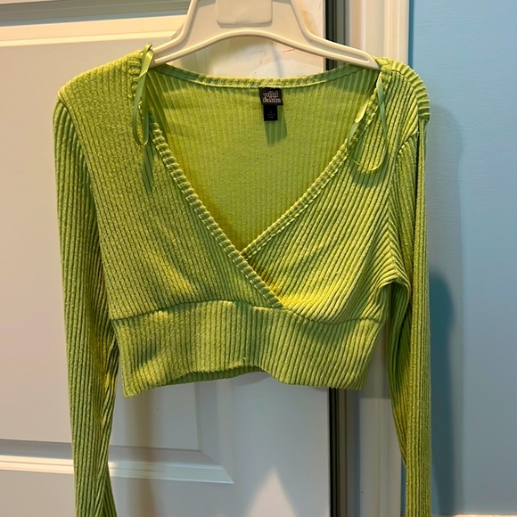 Wild fable green crop top - Picture 1 of 3